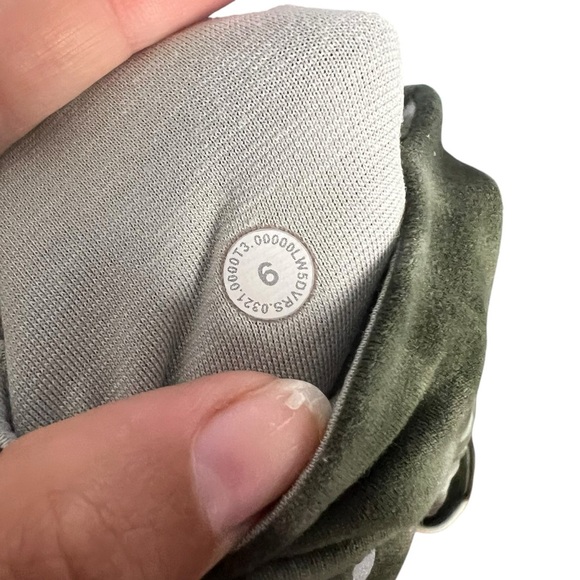 Lululemon Align High-Rise Pant with Pockets 25"
Diamond Dye Light Sage Olive - Picture 7 of 7